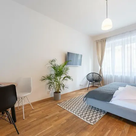 Home Apartments * Praha