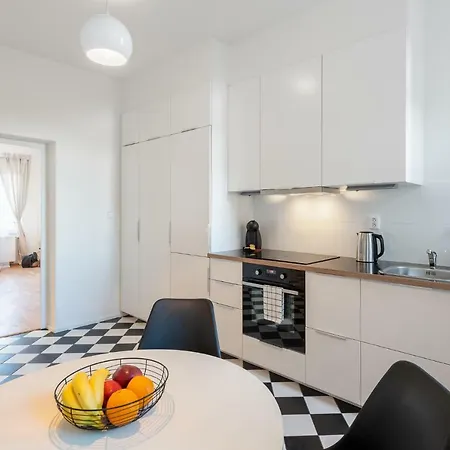 Home Apartments * Praga