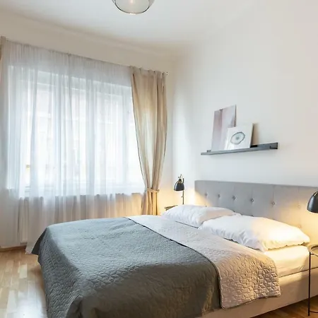 Home Apartments Apartamento