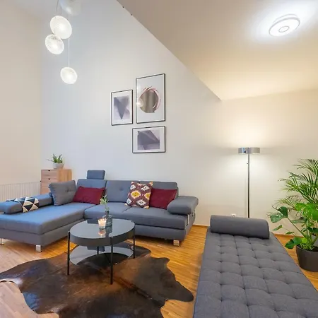 Home Apartments Apartamento